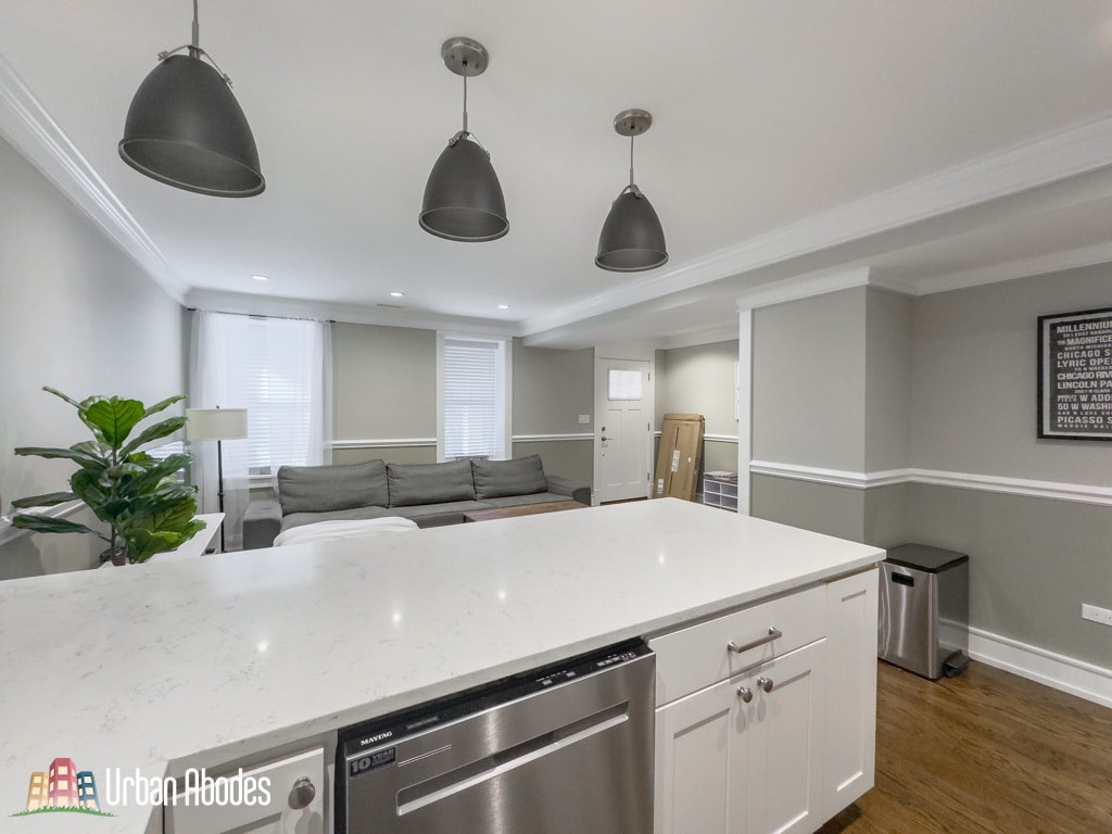 Building Photo - 3453 N Hoyne Ave