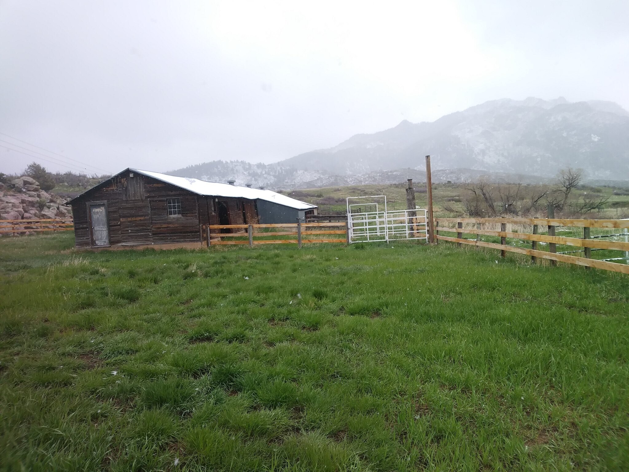 Building Photo - 3019 Hewlett Gulch Rd