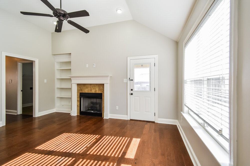 Building Photo - 3080 Magnolia Dr