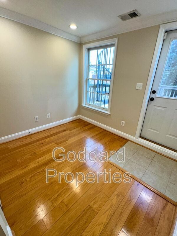 Building Photo - 407 S Wolfe St