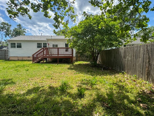 Building Photo - 1307 Tabb Ave