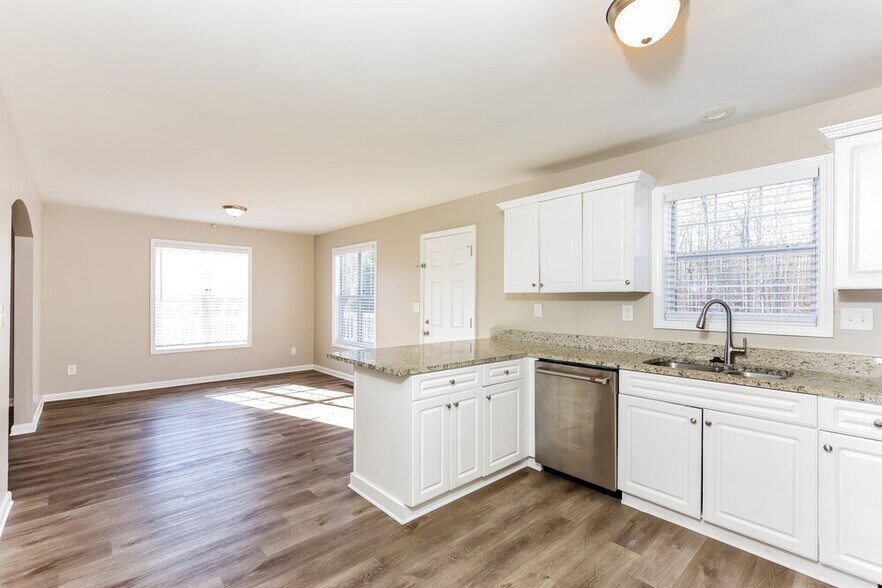 Building Photo - 185 Overlook Dr