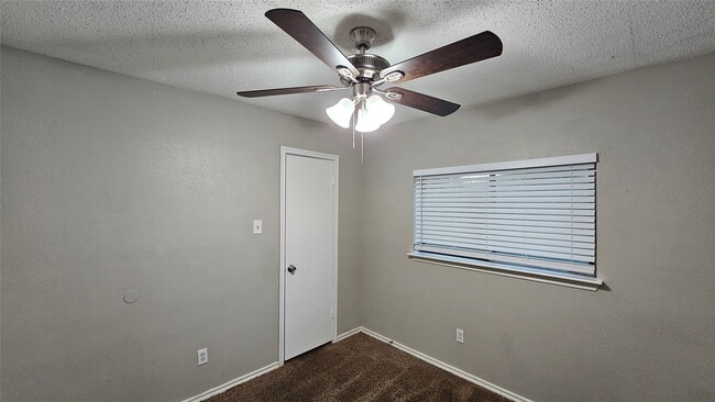 Building Photo - 3207 Lightstar Dr