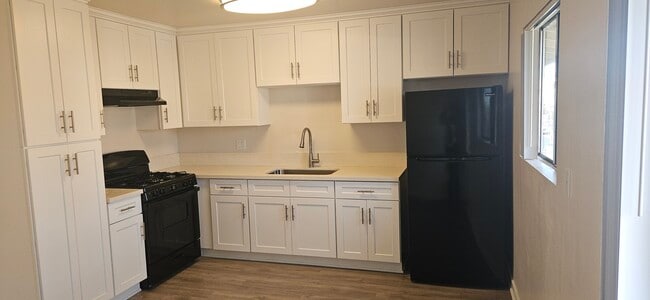 Building Photo - 6719 Woodman