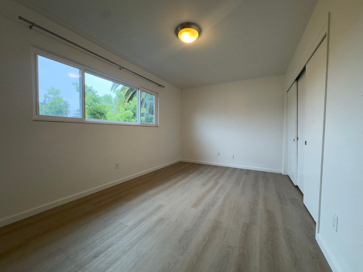 Building Photo - 6501 Raymond St