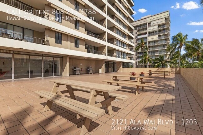 Building Photo - 2121 Ala Wai Blvd