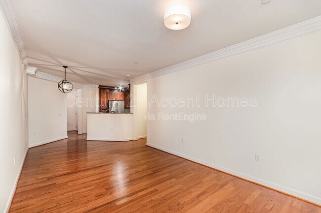 Building Photo - 2101 N Monroe St