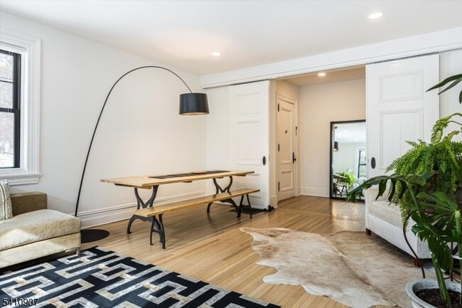 Building Photo - 11 Upper Mountain Ave