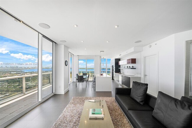 Building Photo - 4775 Collins Ave