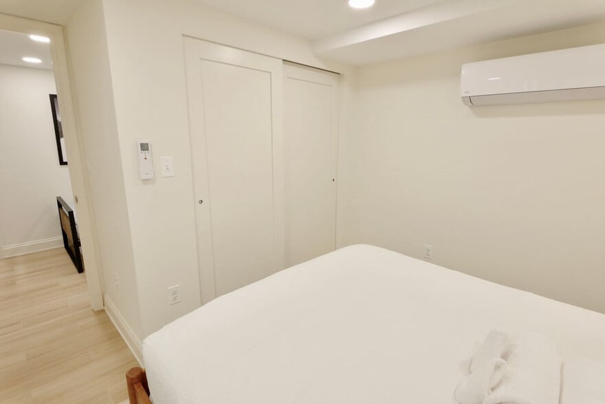 Building Photo - 921 South Carolina Ave SE