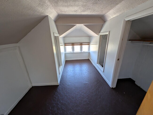 Building Photo - 420 N Massachusetts Ave