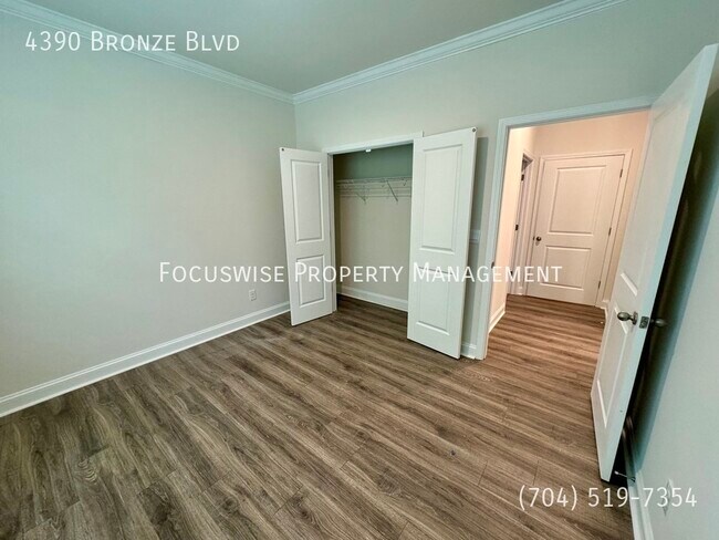 Building Photo - 4390 Bronze Blvd