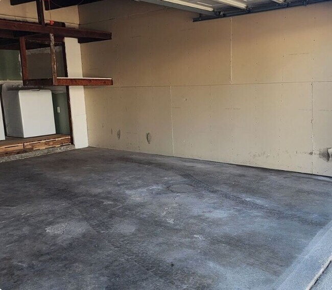 Building Photo - 12219 Ocean Park Blvd