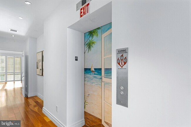 Building Photo - 147 Waterfront St