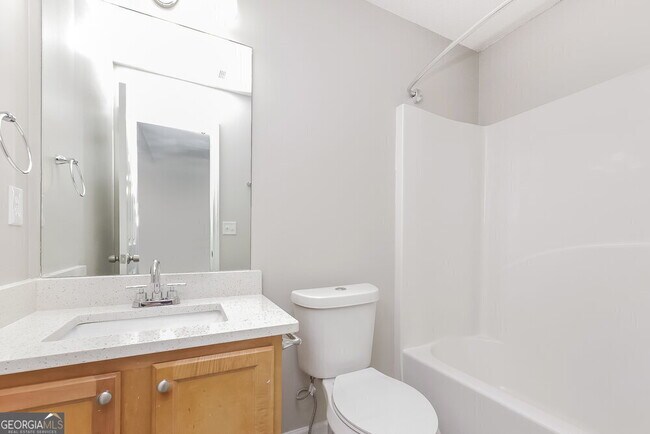 Building Photo - 62 Lake Crossing Ct