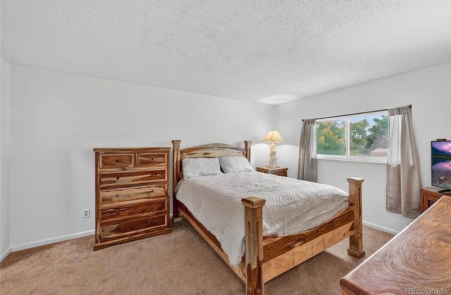 Building Photo - 1847 S Yampa Way