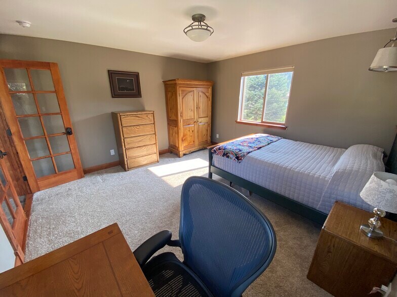 French Door Bedroom - 588 Lake View Cir W