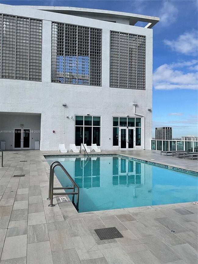 Building Photo - 133 NE 2nd Ave