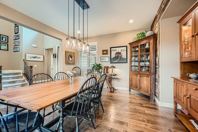 Building Photo - Luxury Living with Front Range Views, Hot ...