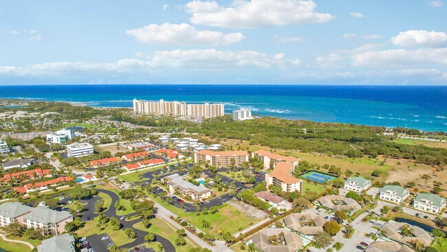 Building Photo - 275 Palm Ave