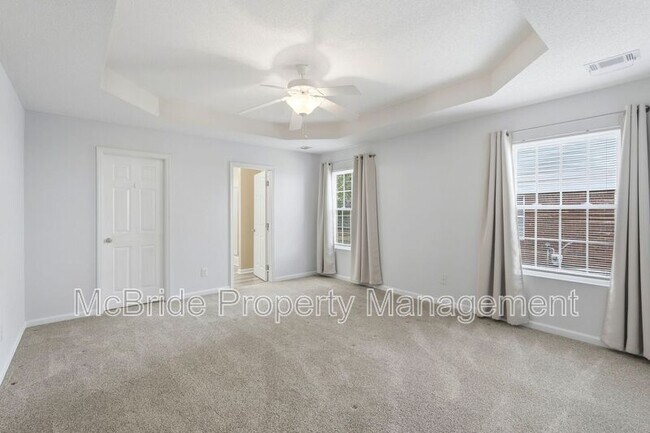 Building Photo - 678 Kensington Ct SE