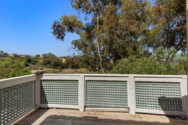 Building Photo - BRAND NEWLY RENOVATED 3BD/2BA Condo in the...