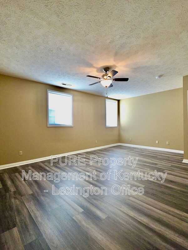 Building Photo - 1322 Lancaster Rd
