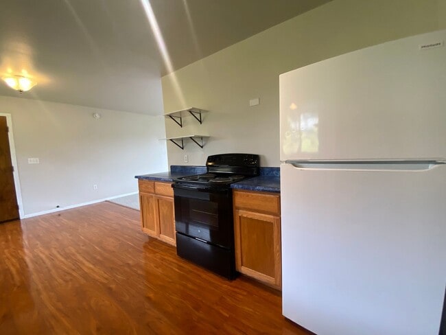 Building Photo - 3BR Home in Pacific Paradise Gardens, Mt. View