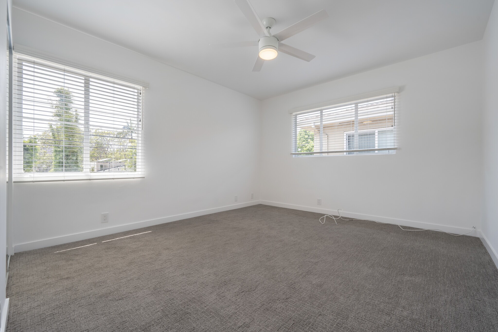 Building Photo - 3201 S Barrington Ave