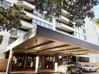 Building Photo - 14 Greenway Plz