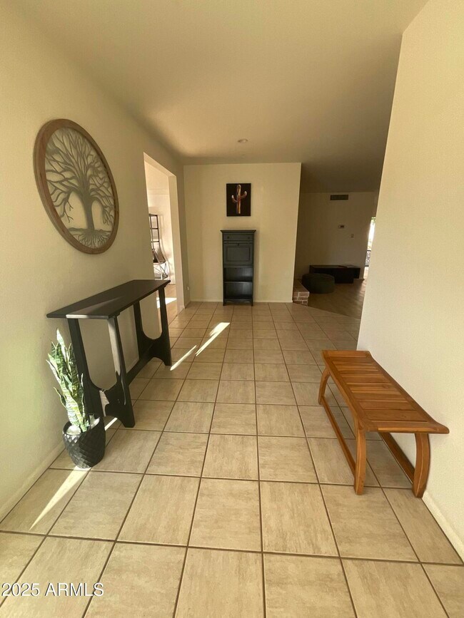 Building Photo - 6802 N 26th St