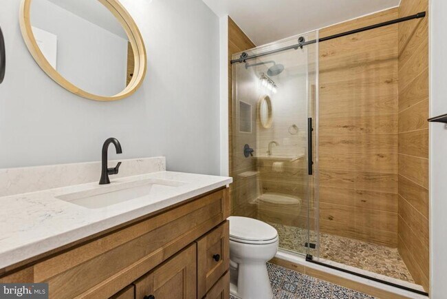 Building Photo - 43605 Dunhill Cup Square