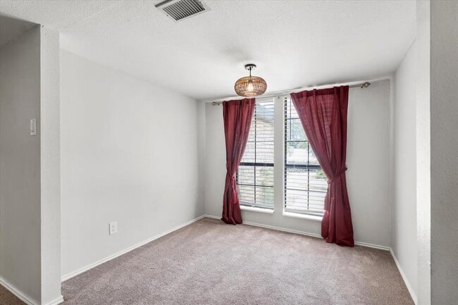 Building Photo - 114 N Kanaio Dr