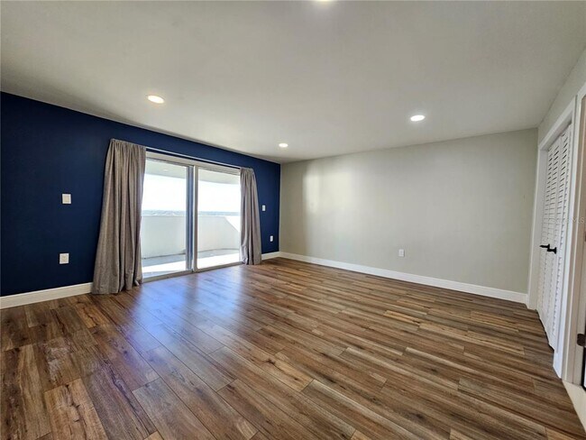 Building Photo - 4141 Bayshore Blvd