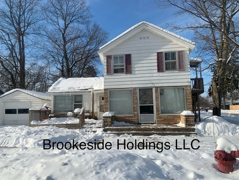 Exterior - 169 N Union St