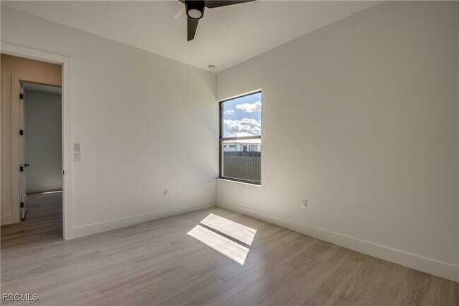 Building Photo - 1531 NW 40th Pl