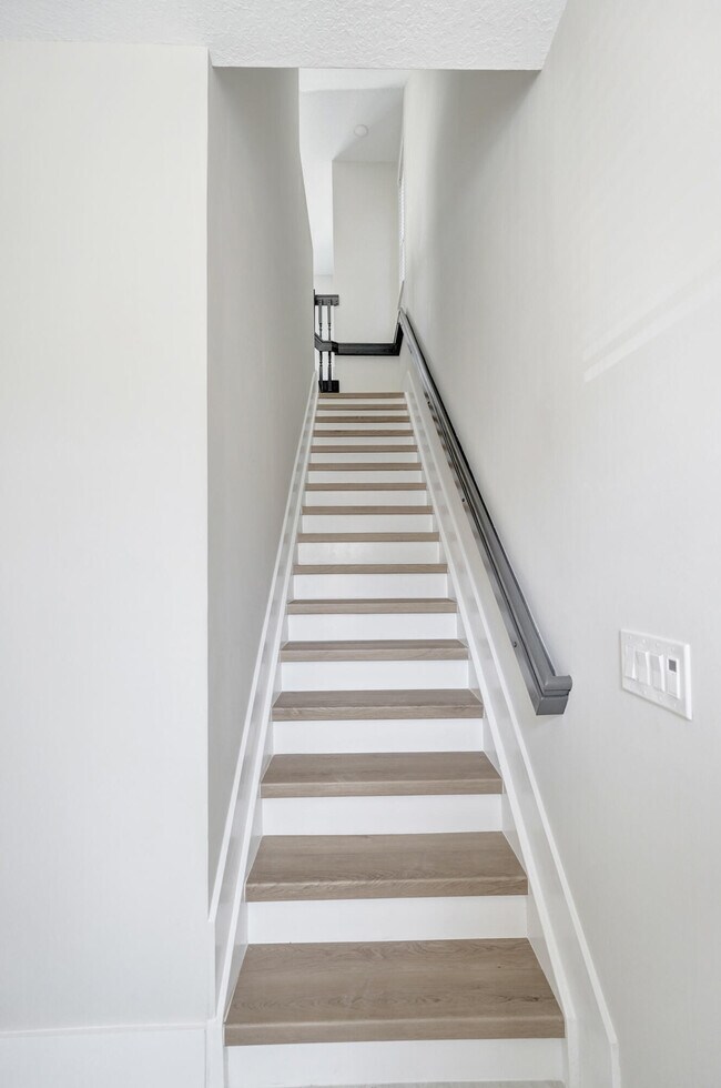 Building Photo - 3600 NW 5th Terrace