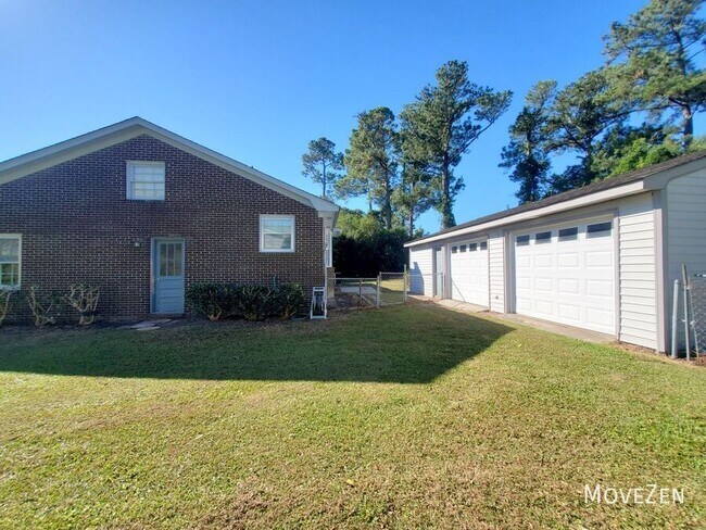 Building Photo - 1209 Sidney Dr