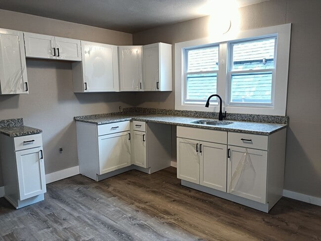 Building Photo - 3527 N 9th St