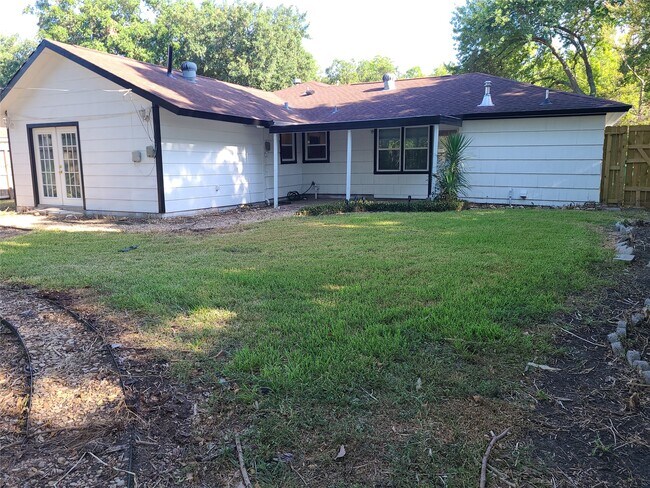 Building Photo - 3314 Rochdale St