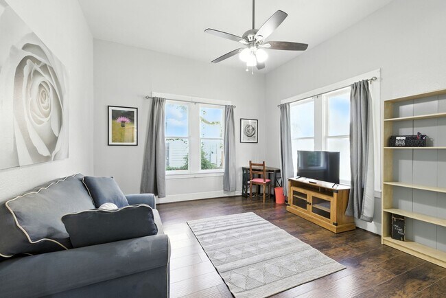 Building Photo - 629 Delmar St