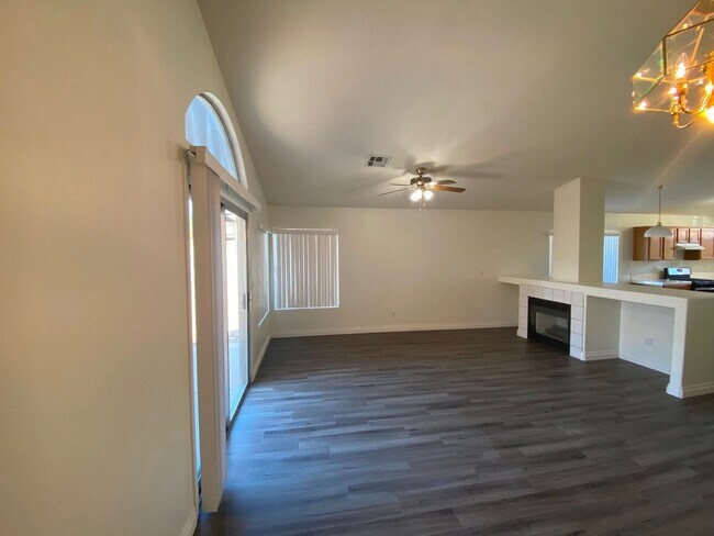 Building Photo - 8029 Sierra Largo Dr