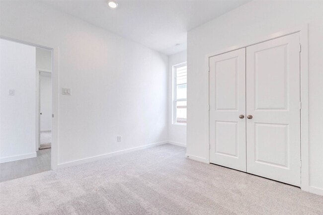 Building Photo - 27410 Sweetwater Bay Dr