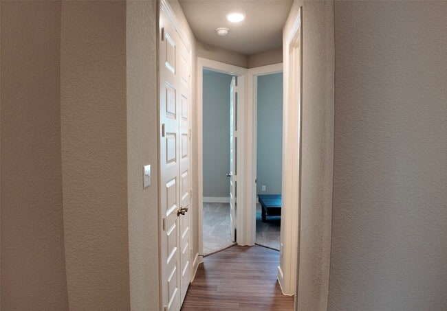 Building Photo - 512 Brockwell Bend