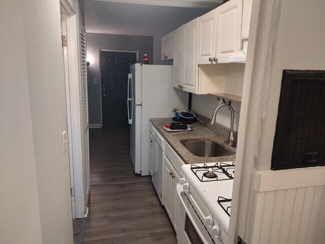 Building Photo - 74 W Moler St