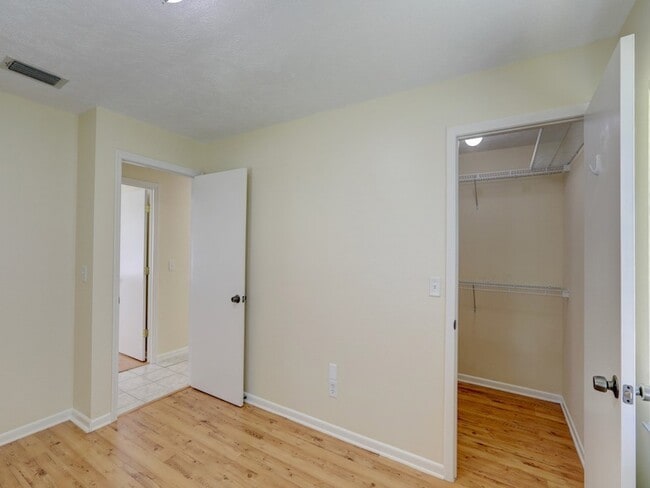 Building Photo - 279 Englar Dr