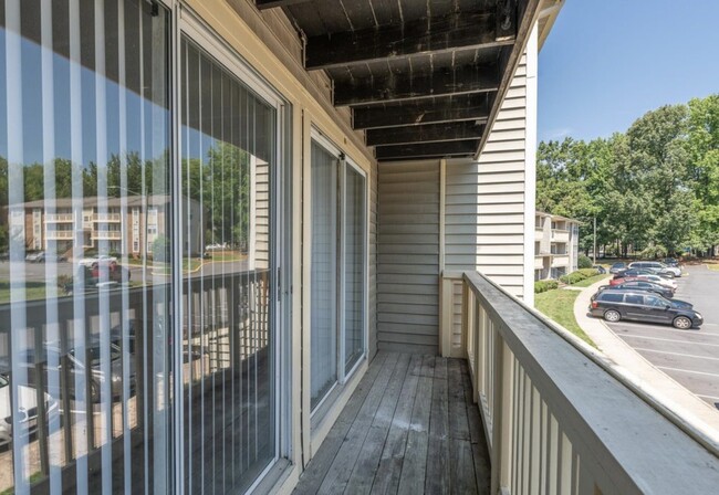 Building Photo - 1614 Arlyn Cir