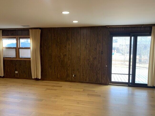 Building Photo - 7609 Hayenga Ln