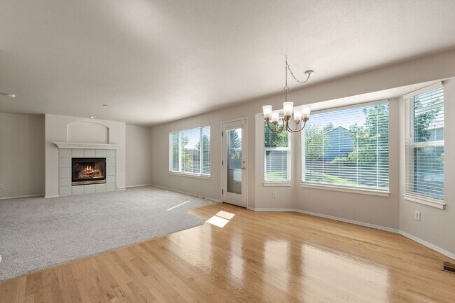 Building Photo - Spacious 4BR Home in Pine Creek – Academy D20