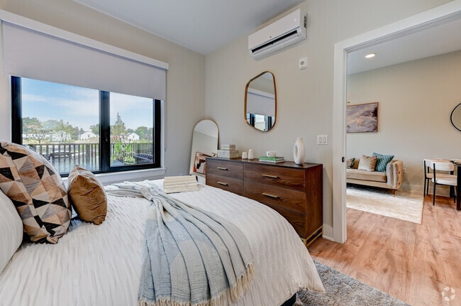 Interior Photo - 500 Parq